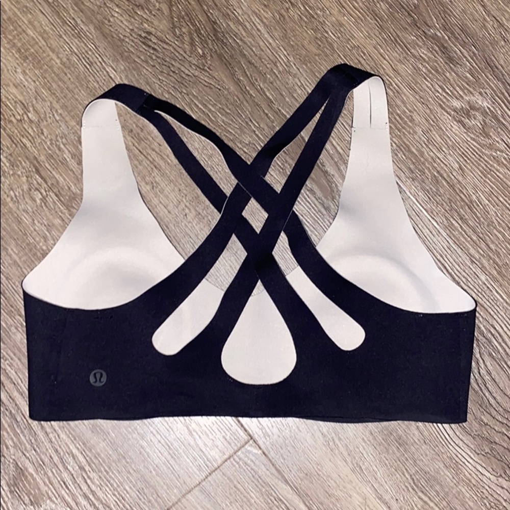 Lululemon sports bra